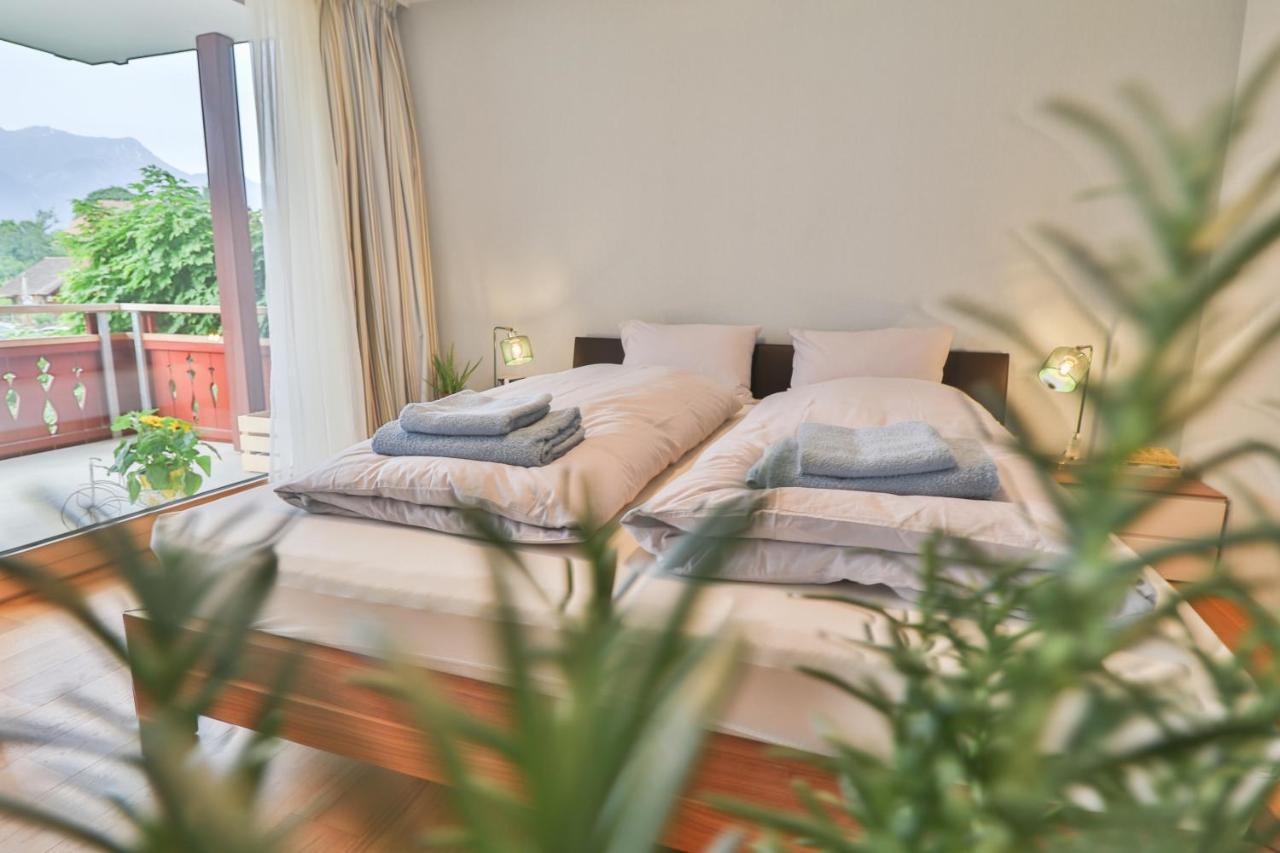 Seehaus Lake View 3-Bedroom Apartment Iseltwald Esterno foto